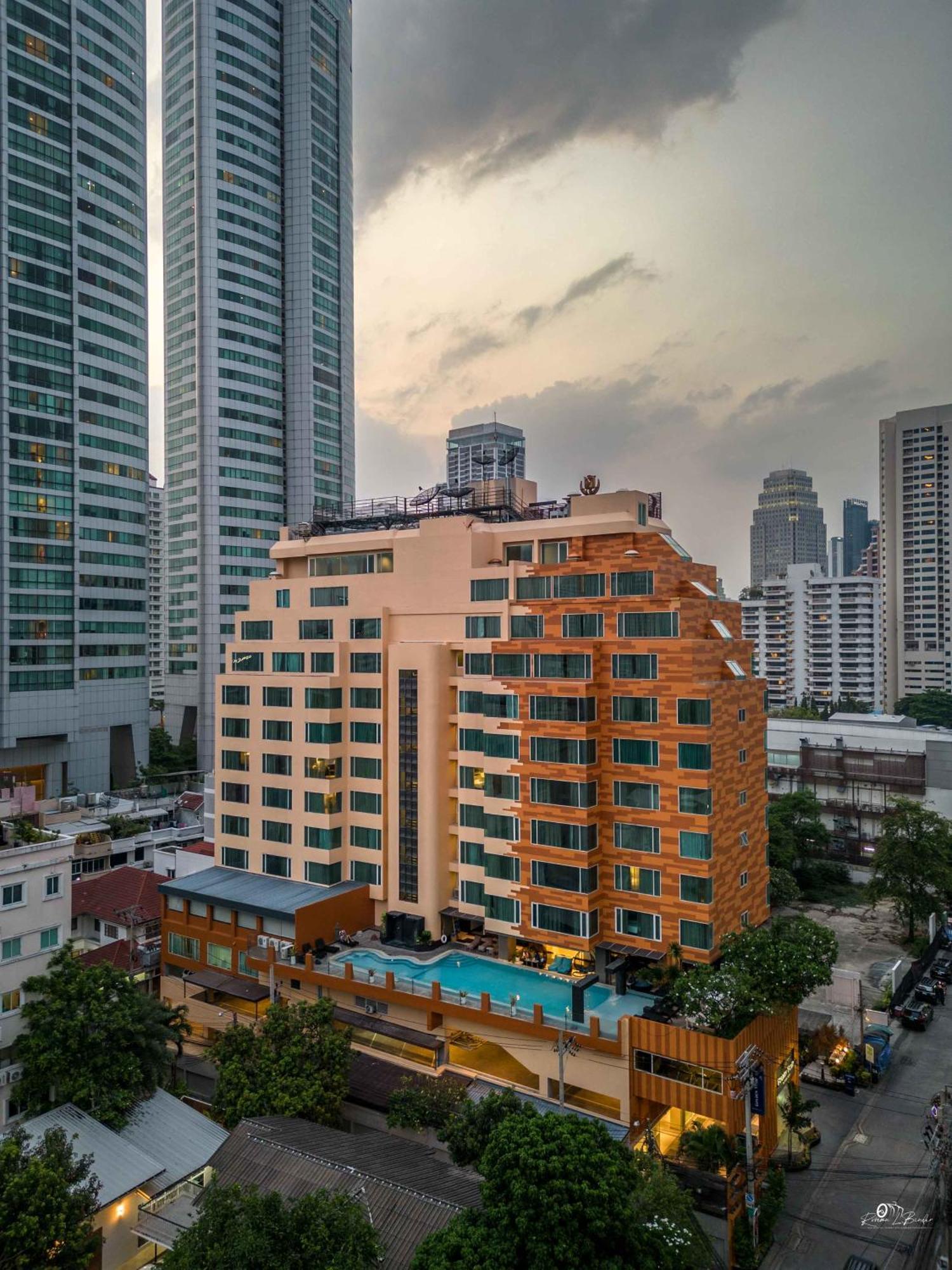 Golden Tulip Mandison Suites Bangkok Exterior photo