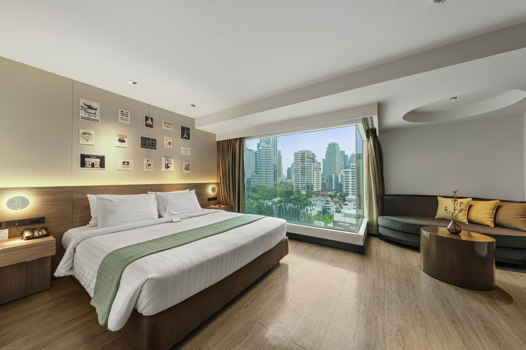 Golden Tulip Mandison Suites Bangkok Exterior photo